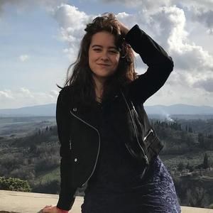 Meet your Posher, Angela